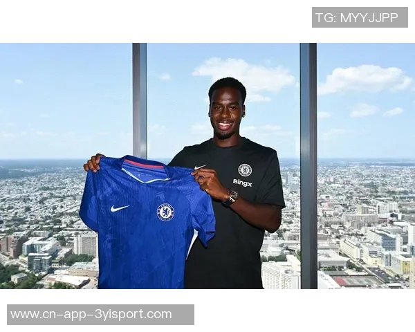 吉滕斯表现不佳引发热议5600万转会费6场比赛颗粒无收 吉滕斯表现不佳引发热议5600万转会费6场比赛颗粒无收