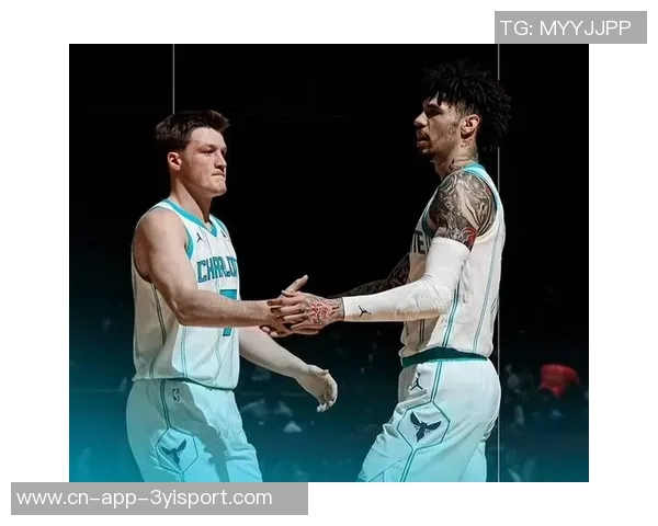 克尼佩尔表现出色助力球队胜利12投7中三分命中率高达55