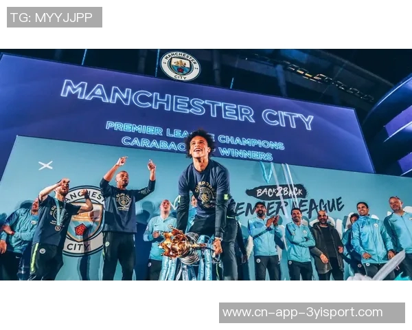 2025铁人荣耀时刻全队齐心协力捧杯共庆冠军荣耀之夜