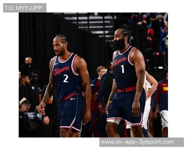 哈登小卡第三节体力透支哈登上半场主动请求休息引关注