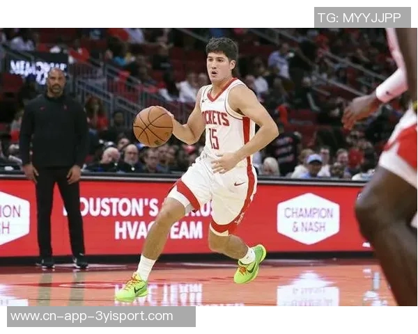 张佳玮分析火箭战术变化KD的威慑力与小贾的完美配合成关键因素 张佳玮分析火箭战术变化KD的威慑力与小贾的完美配合成关键因素