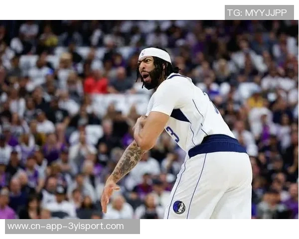 浓眉半场表现抢眼19分钟内高效砍下17分助球队争胜 浓眉半场表现抢眼19分钟内高效砍下17分助球队争胜