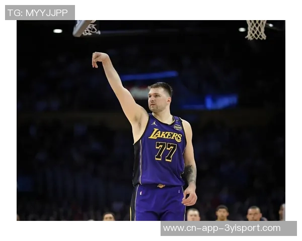 雷迪克透露东契奇詹姆斯今日进行个人技术训练东契奇健康状况良好 雷迪克透露东契奇詹姆斯今日进行个人技术训练东契奇健康状况良好