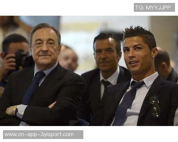 C罗宣布离开皇马后队友镜头外愤怒吐槽引发热议